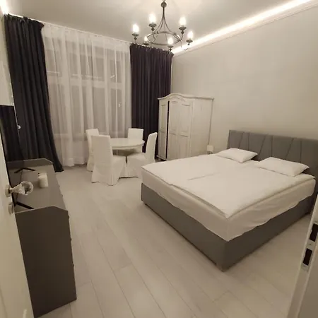 Apartment V3 Slowackiego 12